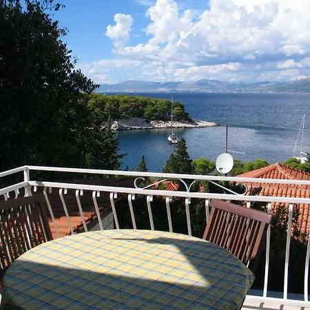 Holiday Lele - 50 M From Beach * Splitska